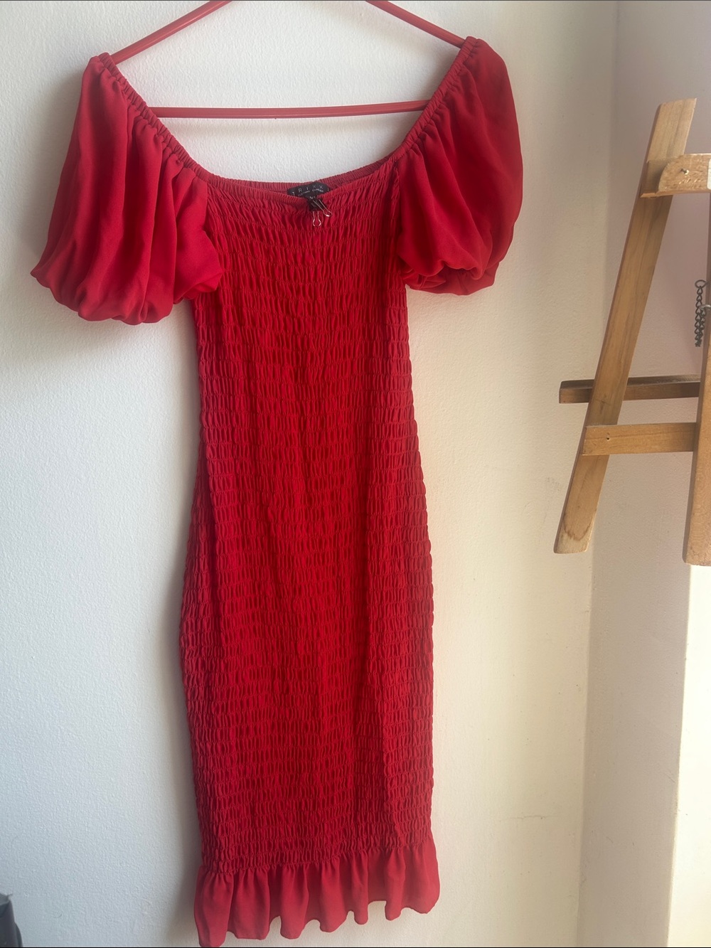 Trixxi Red Smocked Puff-Sleeve Midi Dress